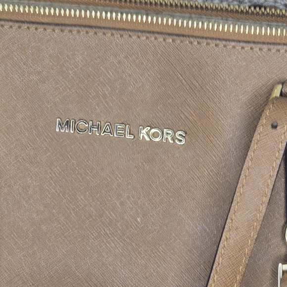 Michael Kors Jet Set  Saffiano Leather Tote - Picture 4 of 11